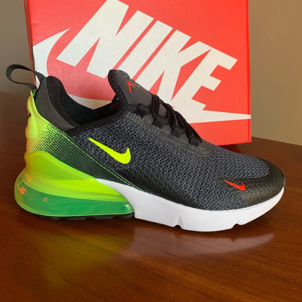 Nike Air Max 270 Shoes Youth Sizes - Picture 3 of 7